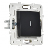 Выключатель одноклавишный с индикацией ИЭК SKANDY SK-V07Bl 10А черный