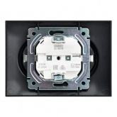 Розетка 2-я с заземлением в сборе ИЭК SKANDY SK-R07Bl 16А шторки черный