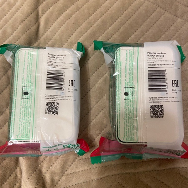 Электрическая внешняя алюминий розетка Систем двойная силовая 16А электросети 220В IP20 открытой установки на стену