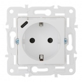 Розетка с зарядкой 2Р+Е со шторками ИЭК SKANDY SK-R17W 16А с USB С 18Вт арктический белый
