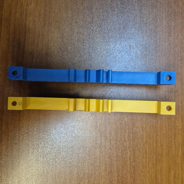 Шина земля в комбинированном DIN-изоляторе типа Стойка ШНИ-8х12-16-КС-Ж ИЭК