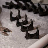 Крепеж-клипса Rexant для труб под монтажный пистолет в п/э d32 [упак.50шт] черная