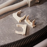 Крепеж-клипса Rexant для труб под монтажный пистолет в п/э d32 [упак.50шт] белая