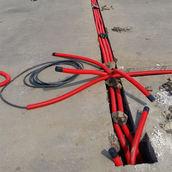 Пластиковая двухслойная гофра ПНД 50мм с протяжкой для прокладки электрического кабеля и провода