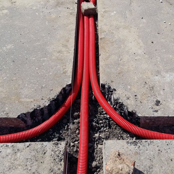 Пластиковая двухслойная гофра ПНД 50мм с протяжкой для прокладки электрического кабеля и провода