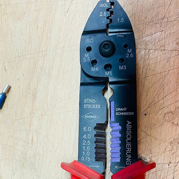 Механический инструмент для опрессовки втулочных наконечников 0,5-2,5 мм2,