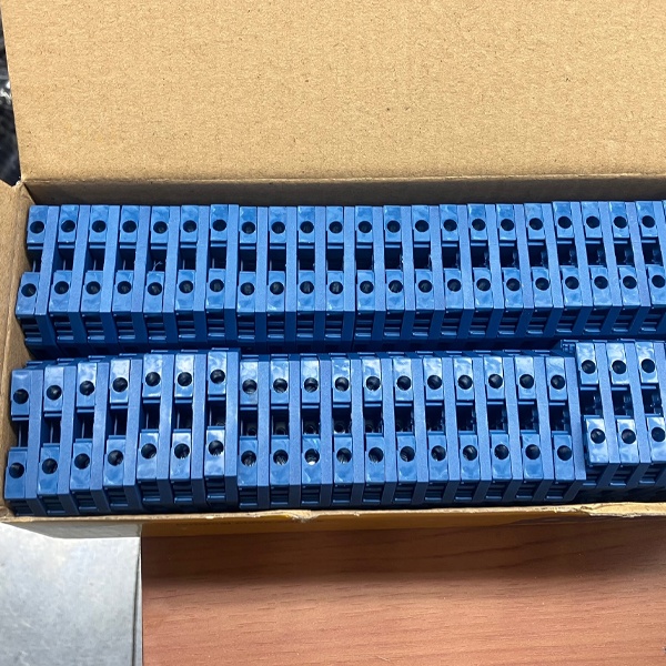 Зажим наборный ЗНИ 35А 4мм2 (JXB-ноль) ИЭК, цвет синий