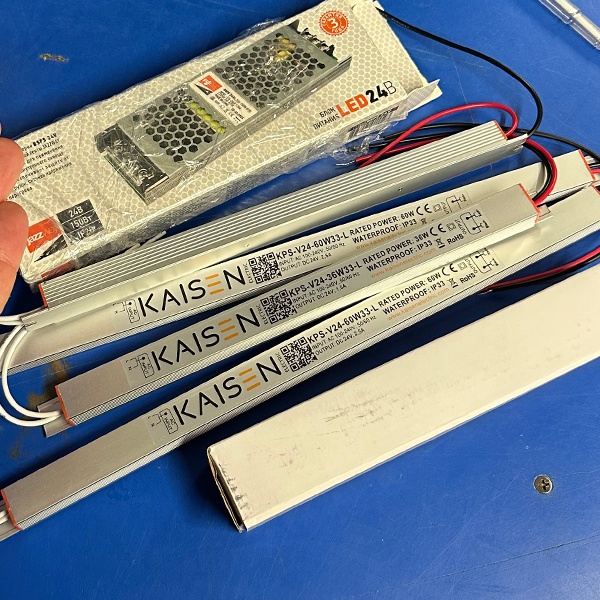 Герметичный металлический источник питания Kaisen (Кайсен) для светодиодных модулей 24В, мощностью 40 Ватт, входное напряжение 170-250 Вольт