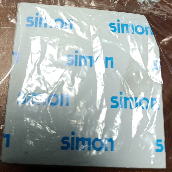 Механизм одноклавишного выключателя света Симон 82