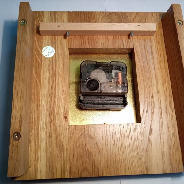 Декоративная накладка с часами для дверных звонков