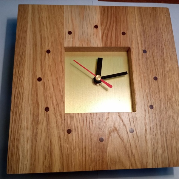 Декоративная накладка с часами для дверных звонков