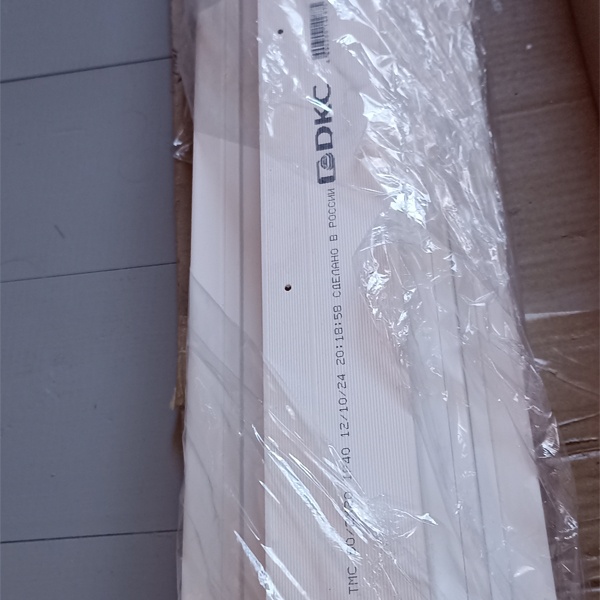 Декоративный белый короб кабельный 25*17 из ПВХ пластика для монтажа электропроводки на стене