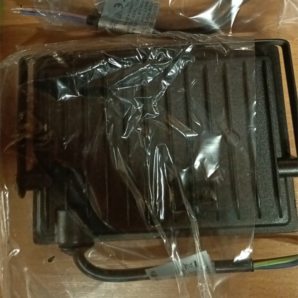 Прожектор светодиодный мощностью 50 Ватт нейтральный белый свет черного цвета