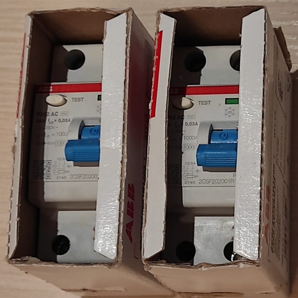 Однофазное устройство защитного отключения ABB F202 номинальный ток 40А, ток утечки 30mA, тип AC, двухмодульное