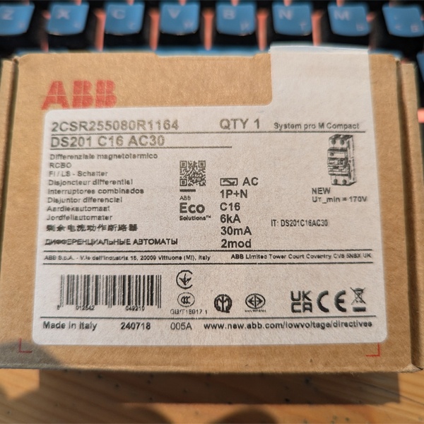 Дифференциальный автоматический выключатель ABB серии DS201 на 16 Ампер с током утечки 30мА.