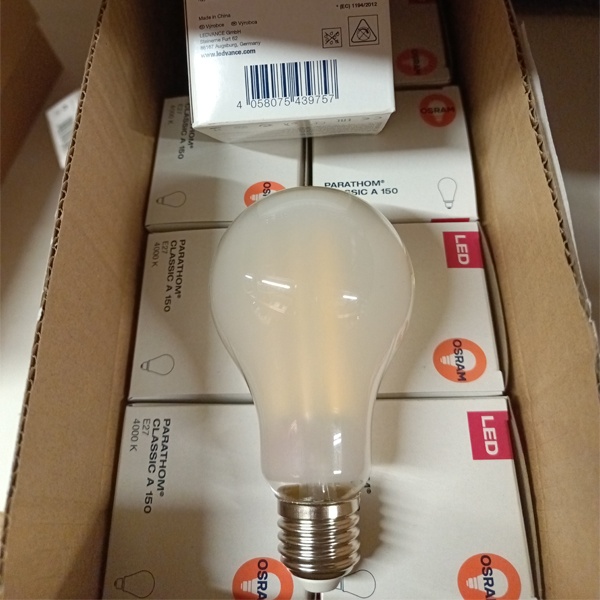 Филаментная лампочка, грушевидной формы, матовая, Осрам с нитевидными светодиодами, мощностью 16 Ватт, с цоколем E27, нейтральный белый свет