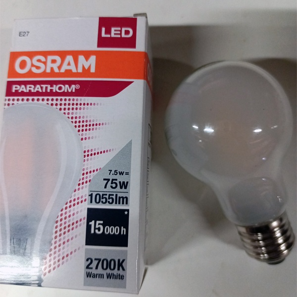 Филаментная лампочка, грушевидной формы, матовая, Осрам с нитевидными светодиодами, мощностью 7,5 Ватт, с цоколем E27, тёплый свет, матовая колба