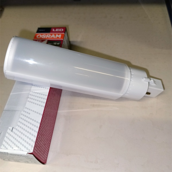 Светодиодная лампочка Осрам мощностью 7 Ватт с цоколем 4P G24d-2, нейтральный белый свет