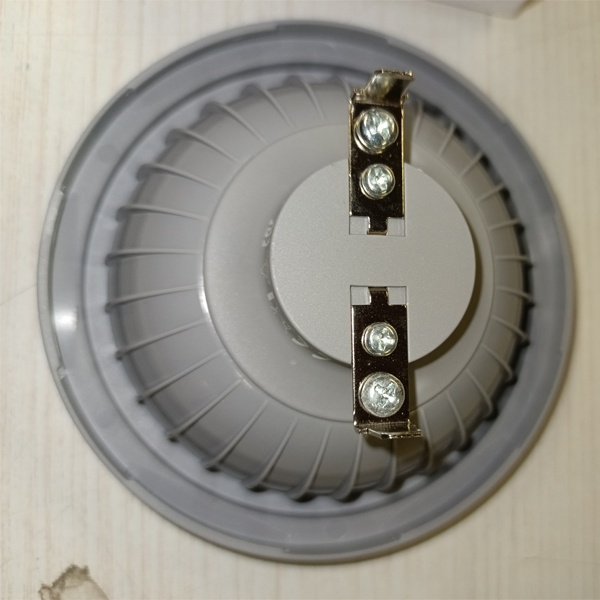 Энергосберегающая диммируемая LED лампочка акцентного освещения, мощностью 7,4 Ватта, с цоколем G53, угол излучения 24°, теплый белый свет