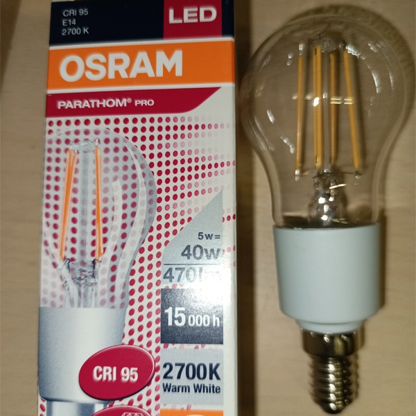 Диммируемая светодиодная лампочка шарик Осрам с цоколем E14, мощностью 5 Ватт, теплый свет