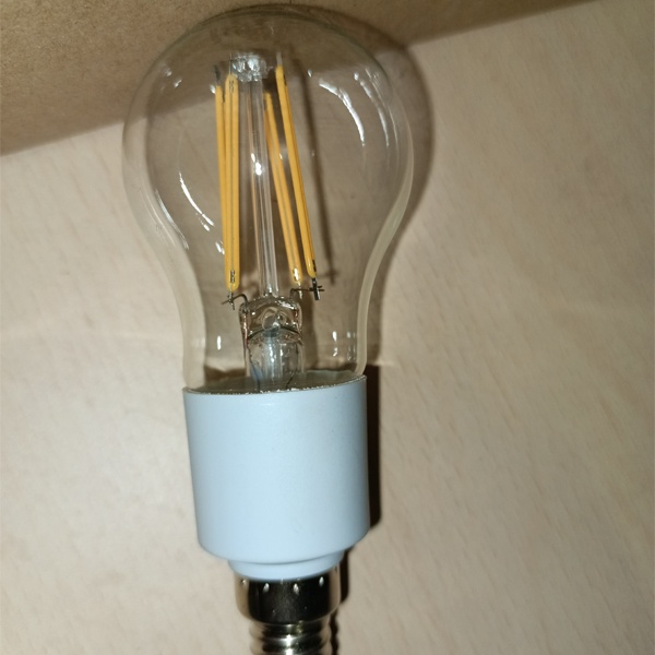 Диммируемая светодиодная лампочка шарик Осрам с цоколем E14, мощностью 5 Ватт, теплый свет