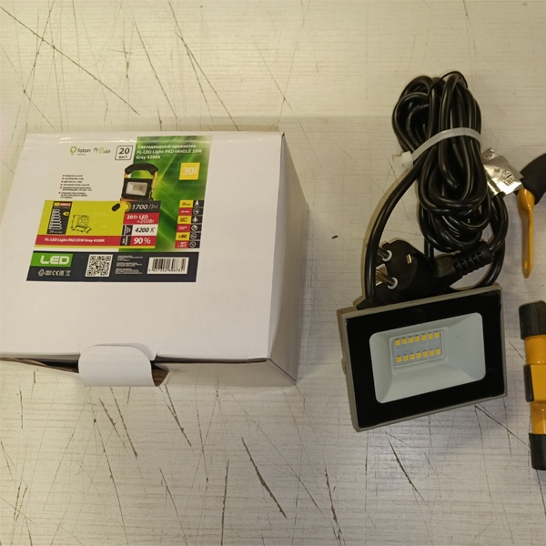 Светодиодный переносной прожектор FL-LED Light-PAD Handle 20W 4200К