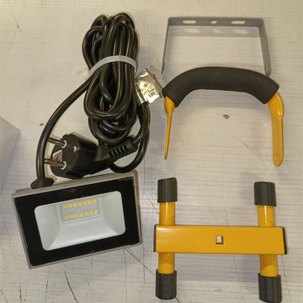 Светодиодный переносной прожектор FL-LED Light-PAD Handle 20W 4200К