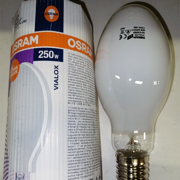 Газоразрядная натриевая лампа (ДНаТ) мощностью 250 Вт с цоколем E40