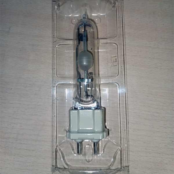 Газоразрядная лампа высокого давления мощностью 100 Вт с цоколем G12 белого (дневного) света