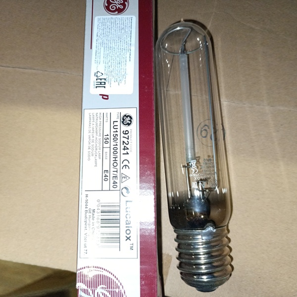 Газоразрядная натриевая лампа высокого давления мощностью 150 Вт с цоколем E40