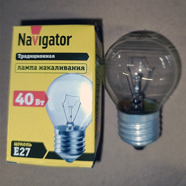 Обычная вольфрамовая лампа формы шарик мощностью 40 Вт с цоколем Е27 общего назначения