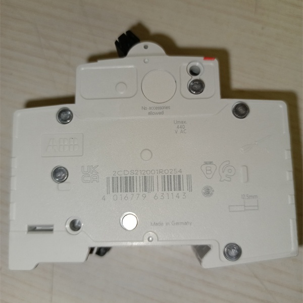 Модульный двухполюсный электрический автомат АББ с характеристикой С, номинальный ток 25 Ампер