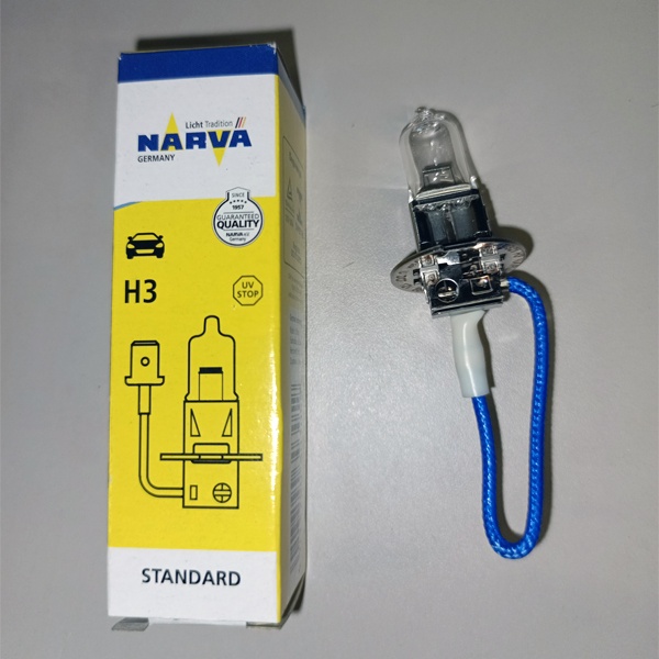Галогенная автомобильная лампа Нарва стандартного типа