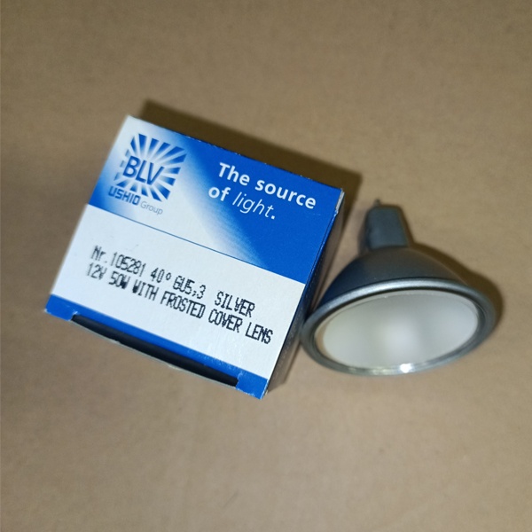 Галогенная лампа BLV Reflekto мощностью 50 Ватт на 12 Вольт с цоколем GU5,3 серебристого цвета.