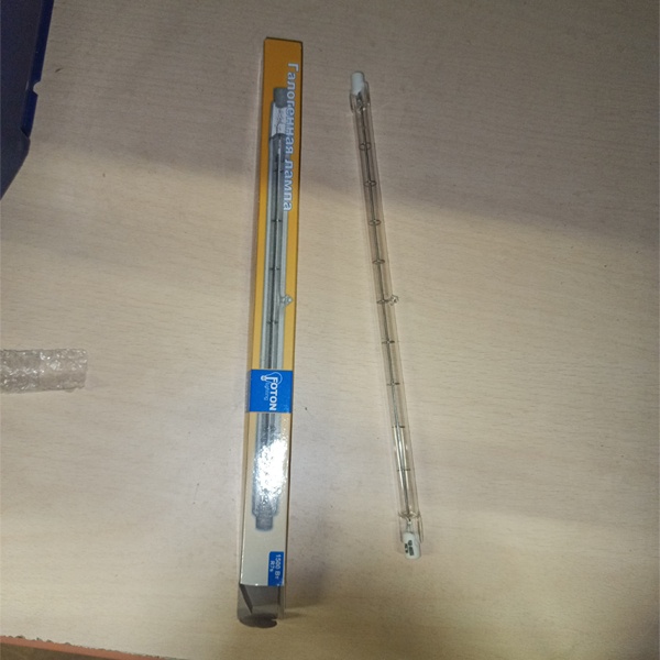 Галогенная линейная лампа Фотон длиной 250,7 мм мощностью 1500 Ватт на 220 Вольт с цоколем R7S теплого света