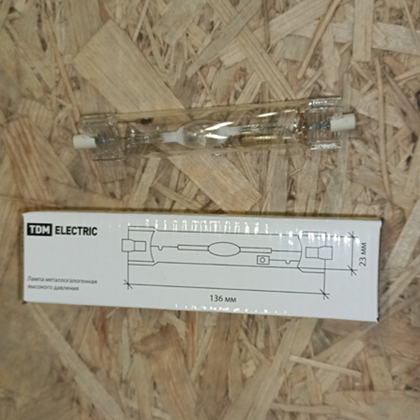 Газоразрядная лампа высокого давления мощностью 150 Вт с цоколем RX7s холодного света