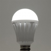 Лампа аккумуляторная Feron EL116 A60 9W 6500K Е27 AC/DC 720Lm Li-Ion аккумулятор 3,7V 1200mAh 3ч