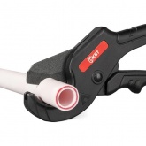 Ножницы-труборез КВТ НТП-32м Профи для резки ПВХ, полипропиленовых и металлопластиковых труб до 32мм