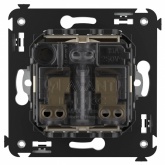 Розетка в стену DKC Avanti 2P+E со шторками ванильная дымка