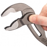 Набор переставных клещей КВТ НПК-02к Профи с кнопочной фиксацией 2 предмета 180мм и 250мм