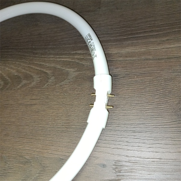 Лампа люминесцентная кольцевая Osram FC T5 мощностью 55 Ватт с цоколем 2GX13 белого света.