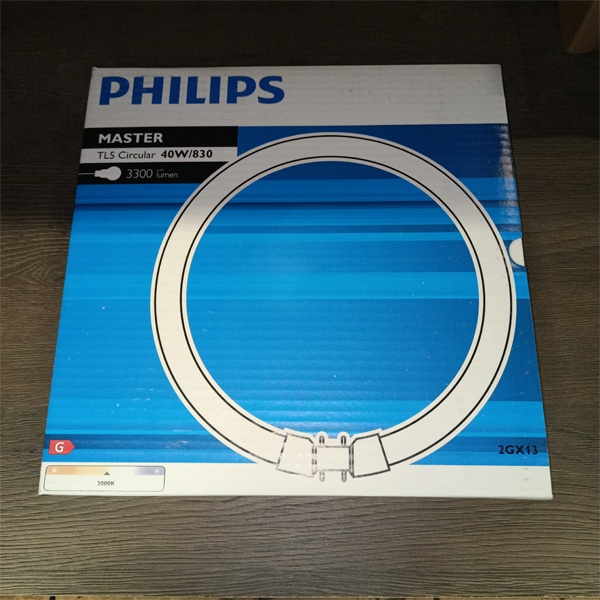 Лампа люминесцентная кольцевая Philips TL5 Circular мощностью 40 Ватт с цоколем 2GX13 теплого света.