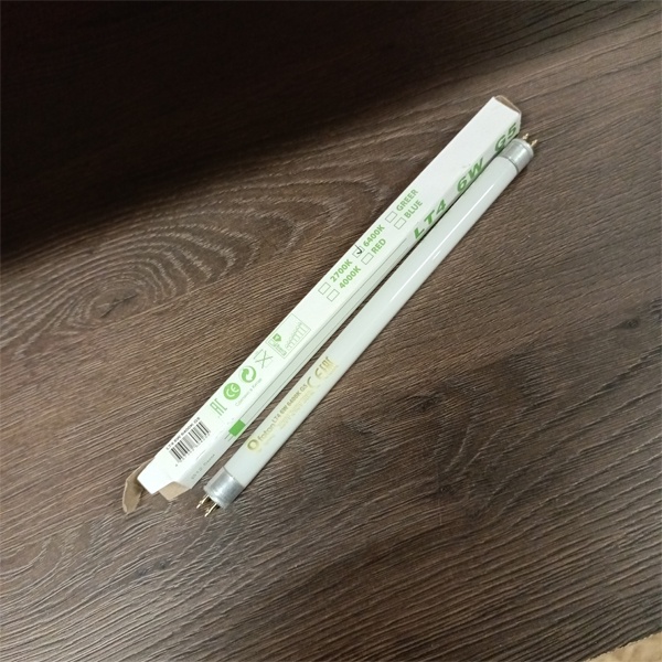 Двухцокольная лампа-трубка люминесцентная ЛЛ Т4 мощностью 6 Вт с цоколем G5 холодного света для ЭПРА