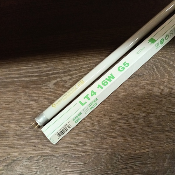 Двухцокольная лампа-трубка люминесцентная ЛЛ Т4 мощностью 16 Вт с цоколем G5 холодного света для ЭПРА