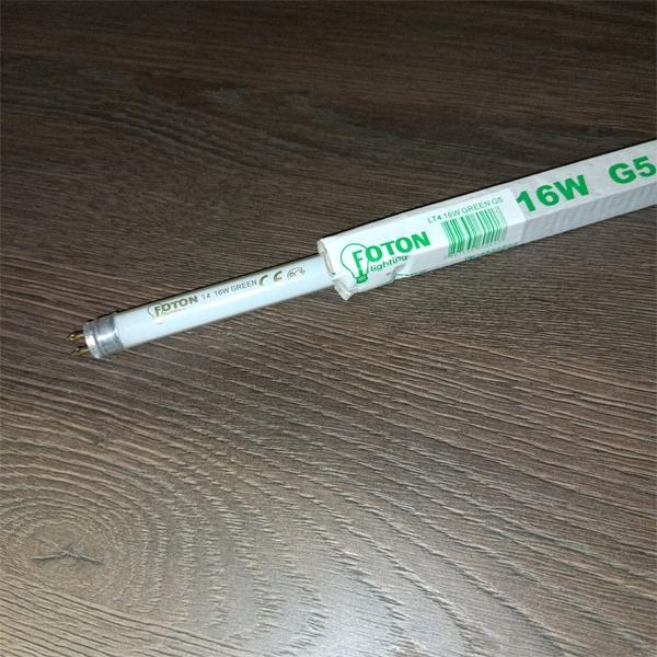 Двухцокольная лампа-трубка люминесцентная ЛЛ Т4 мощностью 16 Вт с цоколем G5 зеленого света для ЭПРА
