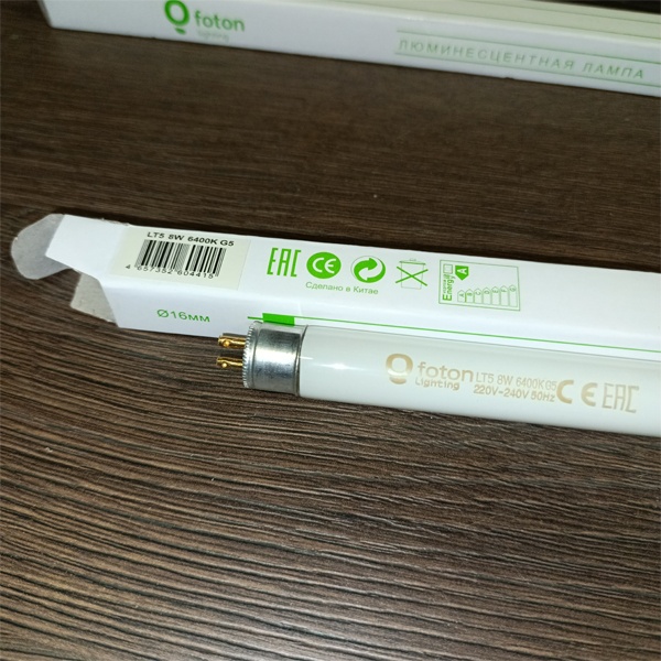 Двухцокольная лампа-трубка люминесцентная ЛЛ Т5 мощностью 8 Вт с цоколем G5 холодного света для ЭПРА