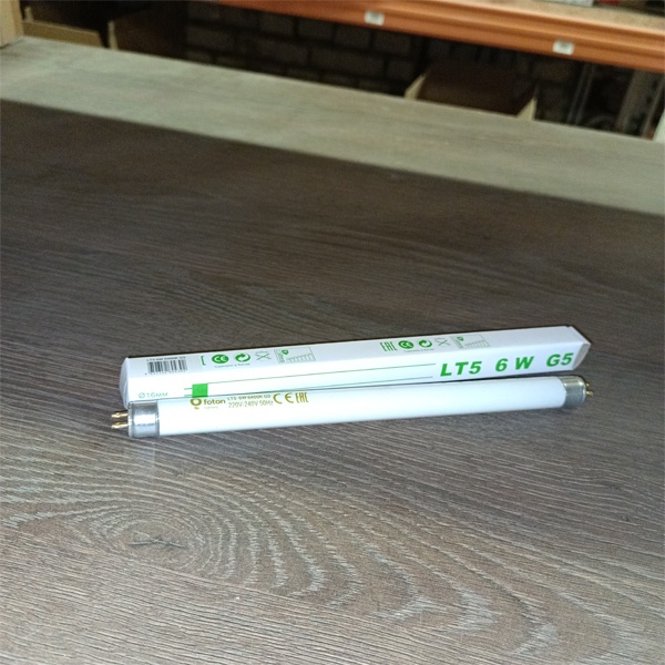Двухцокольная лампа-трубка люминесцентная ЛЛ Т5 мощностью 6 Вт с цоколем G5 холодного света для ЭПРА