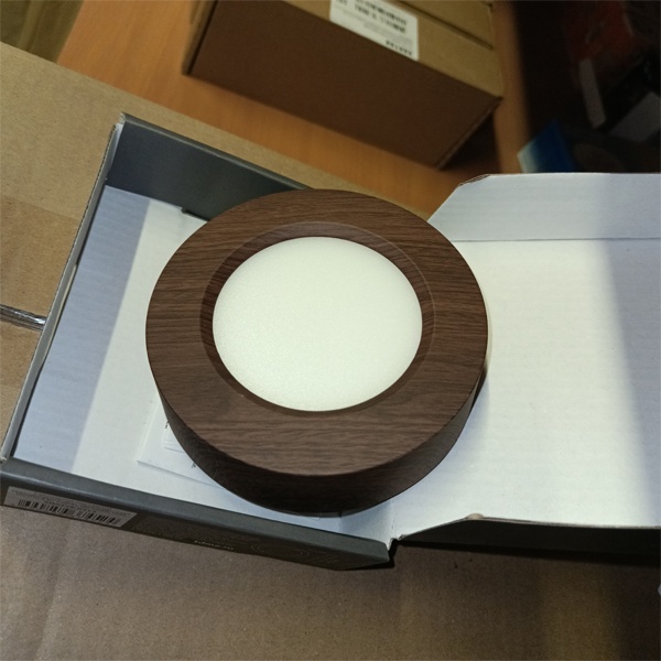 Светодиодный светильник накладного монтажа Даунлайт ТДМ, мощностью 6 Ватт, теплый белый свет, цвет венге