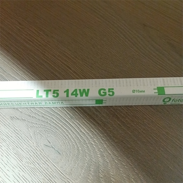 Двухцокольная лампа-трубка люминесцентная ЛЛ Т5 мощностью 14 Вт с цоколем G5 холодного света для ЭПРА
