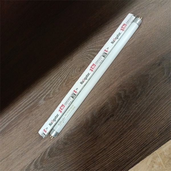 Двухцокольная лампа-трубка люминесцентная ЛЛ Т5 мощностью 8 Вт с цоколем G5 белого (дневного) света для ЭПРА